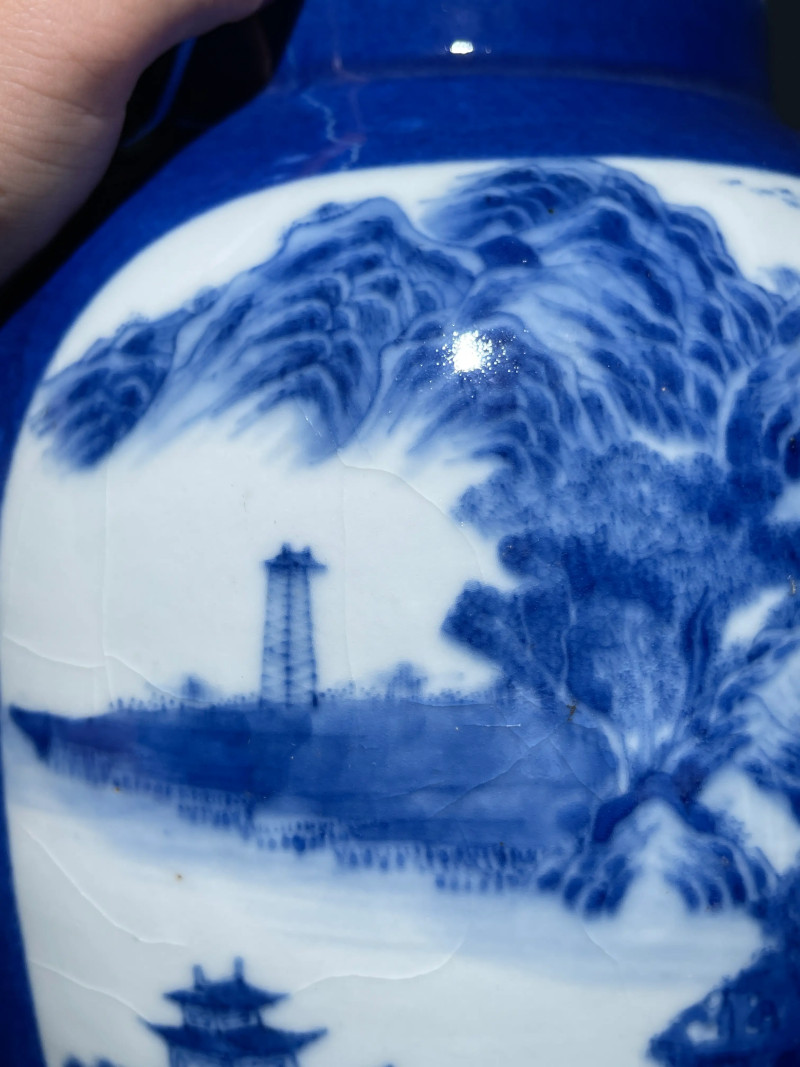清晚期 洒蓝开光青花山水纹盖罐 - 图5
