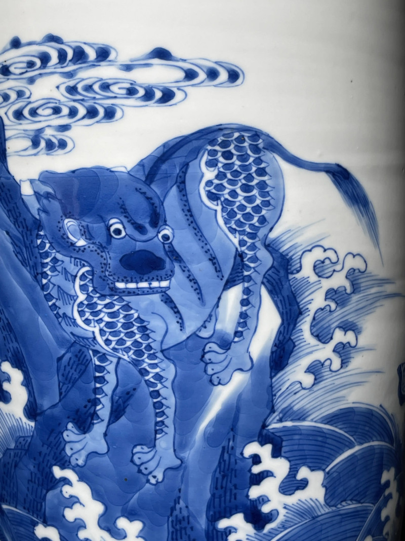 清康熙 青花海水瑞兽纹棒槌瓶 - 图7