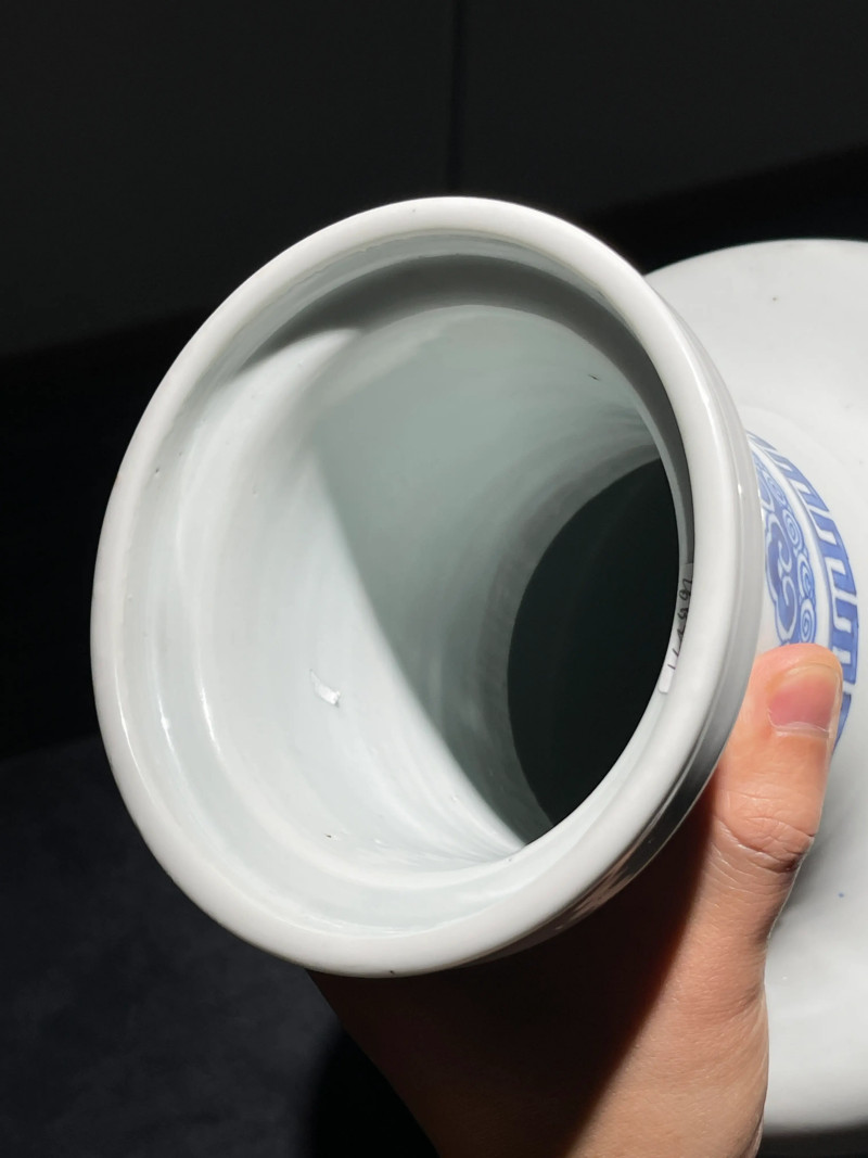 清康熙 青花海水瑞兽纹棒槌瓶 - 图8