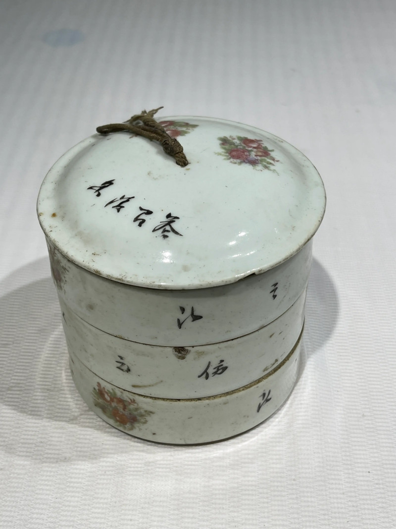 清代 粉彩瓷器一组七件 - 图2