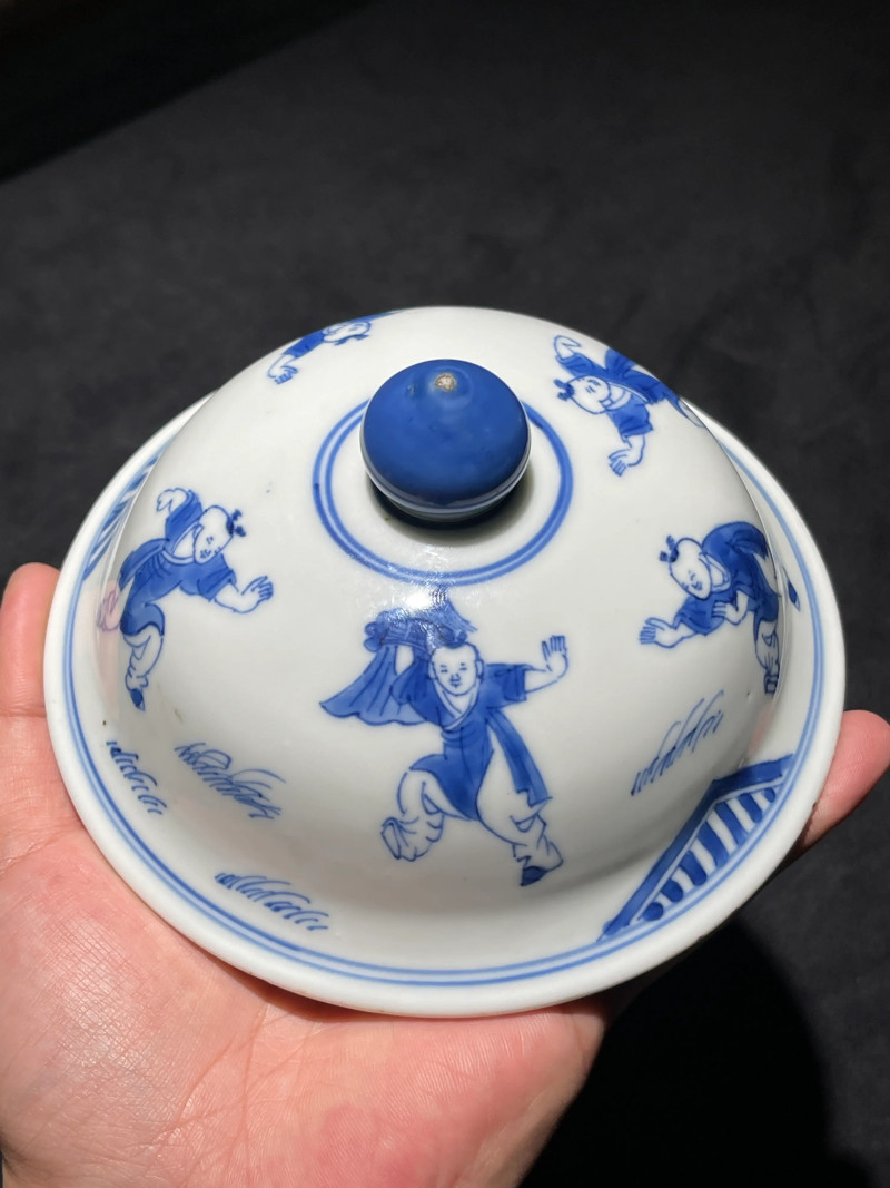 清康熙 青花刀马人将军罐 - 图19