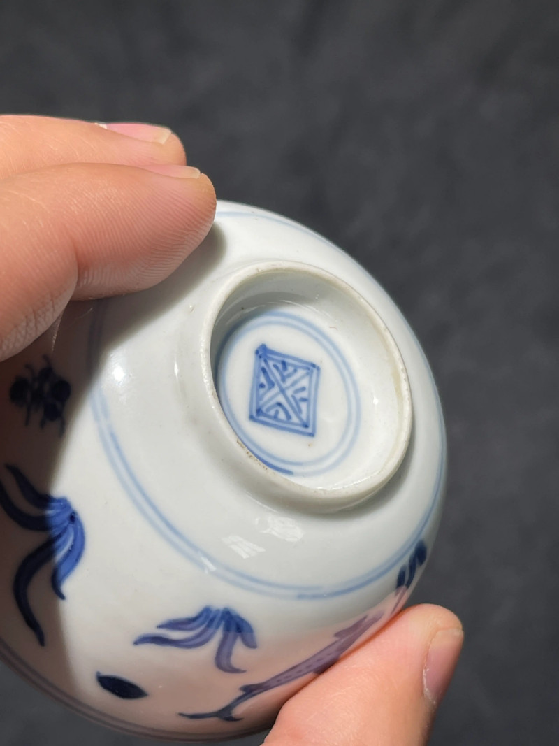 清康熙 青花鱼藻纹小杯一组五件 - 图25