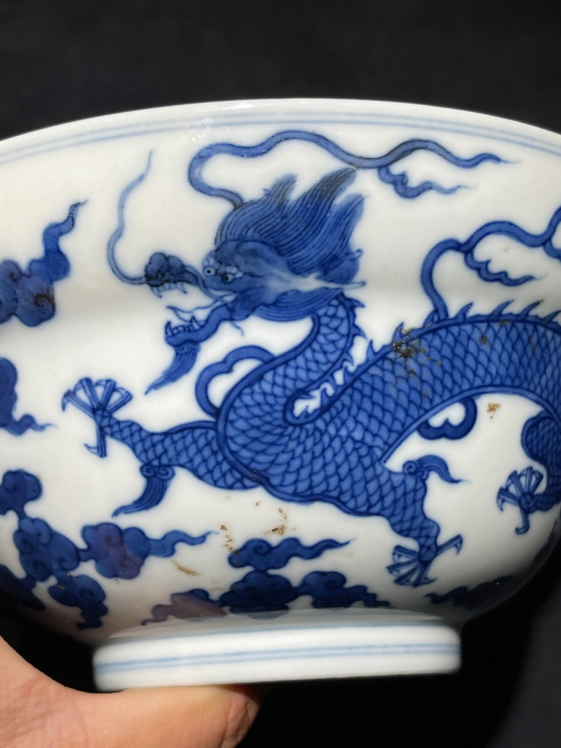 清代 青花云龙纹折腰碗 - 图6