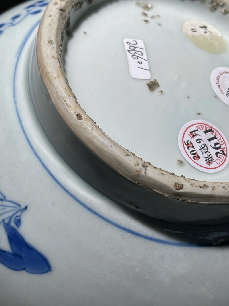 明崇祯 青花折枝花卉纹蒜头瓶 - 图10