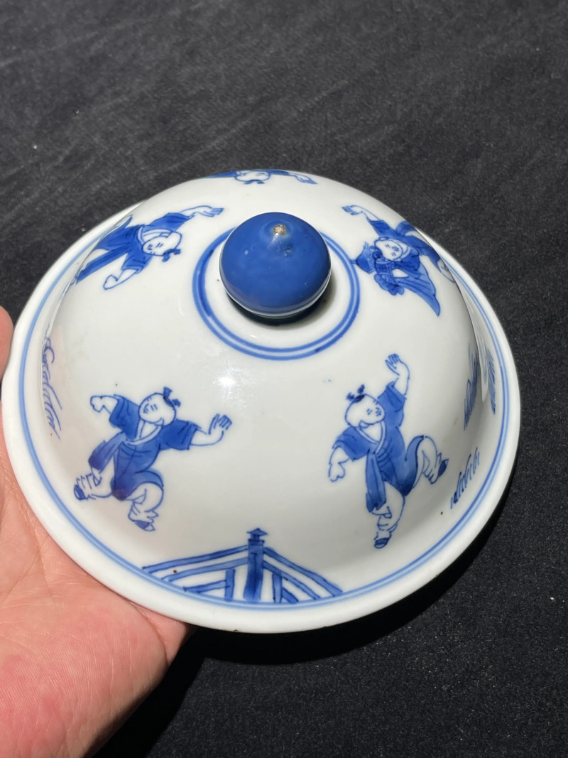 清康熙 青花刀马人将军罐 - 图20