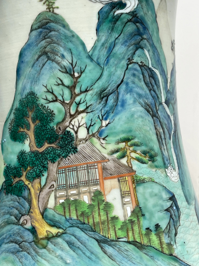 清乾隆 粉彩隋唐英雄纹大地瓶 - 图13