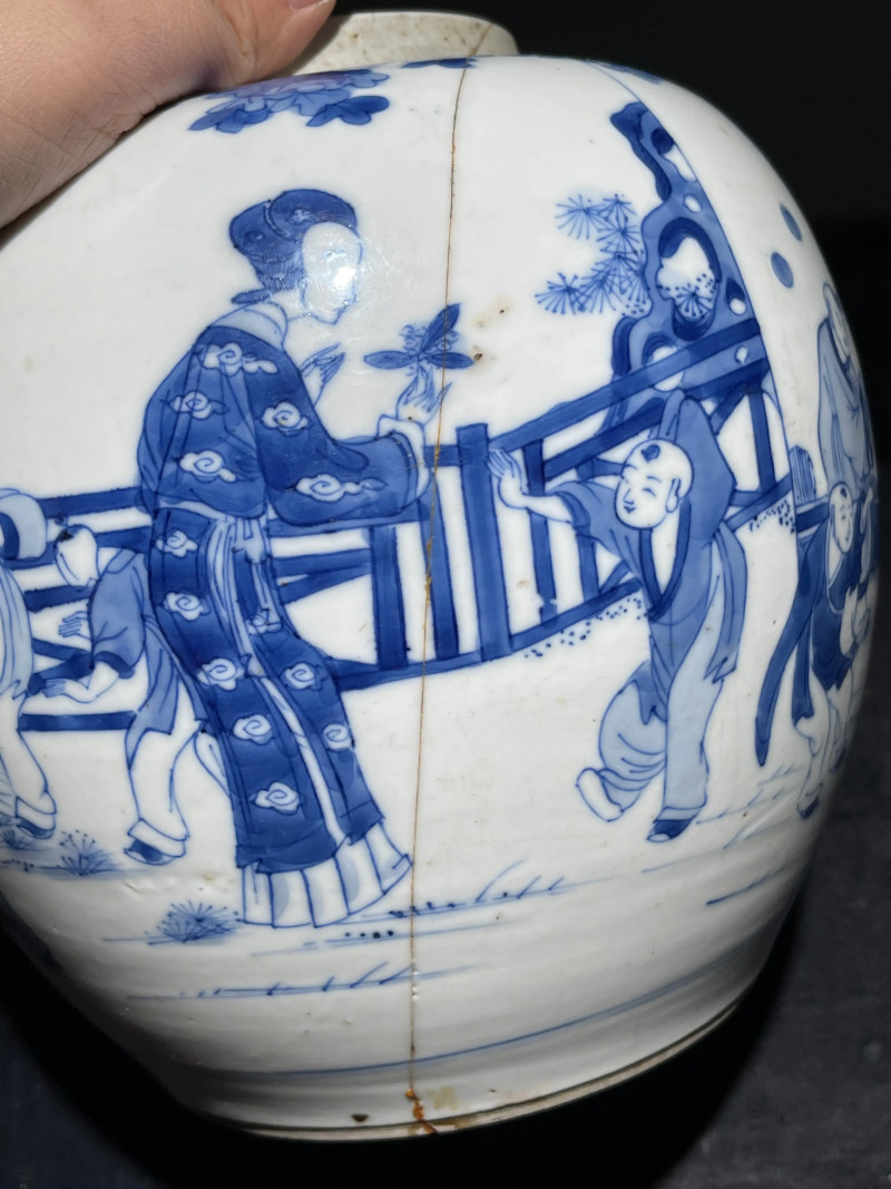 清康熙 青花四妃十六子纹罐 - 图18