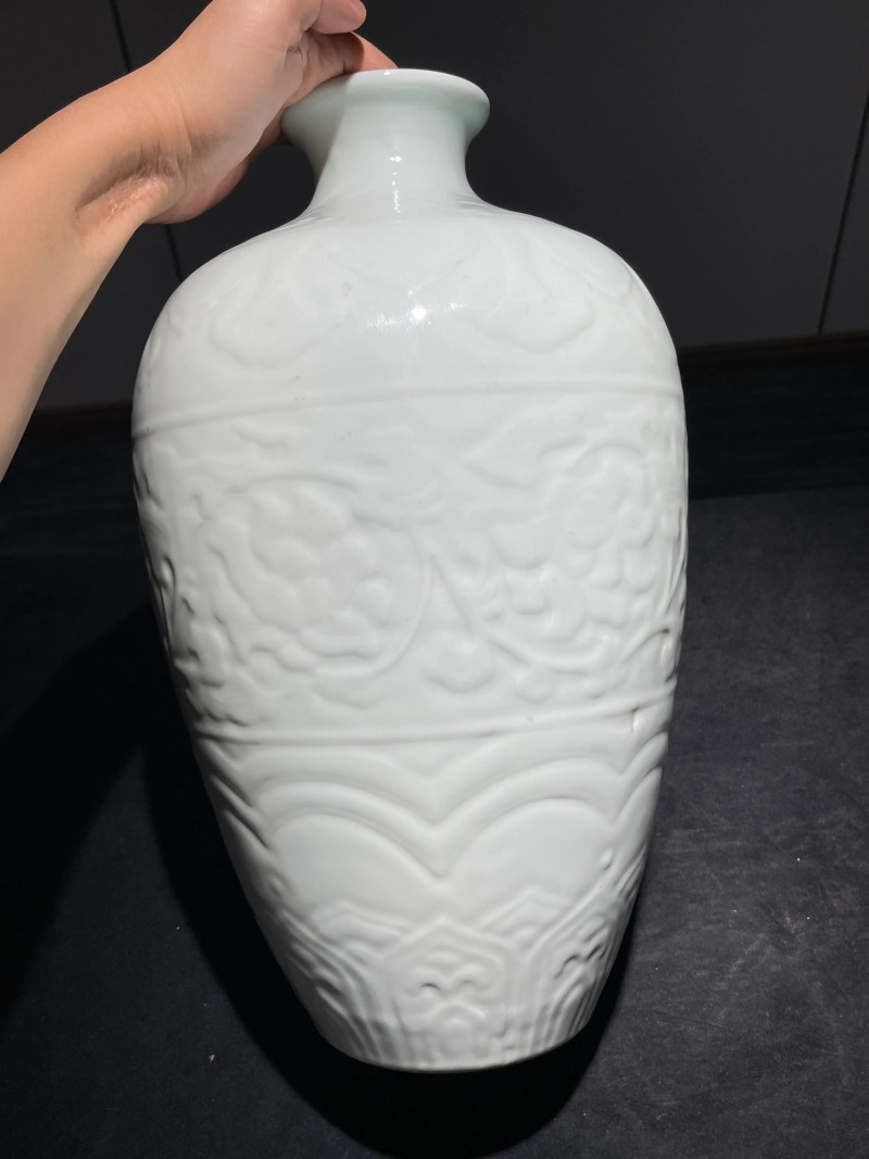解放初 青白釉模印花卉纹梅瓶 - 图4