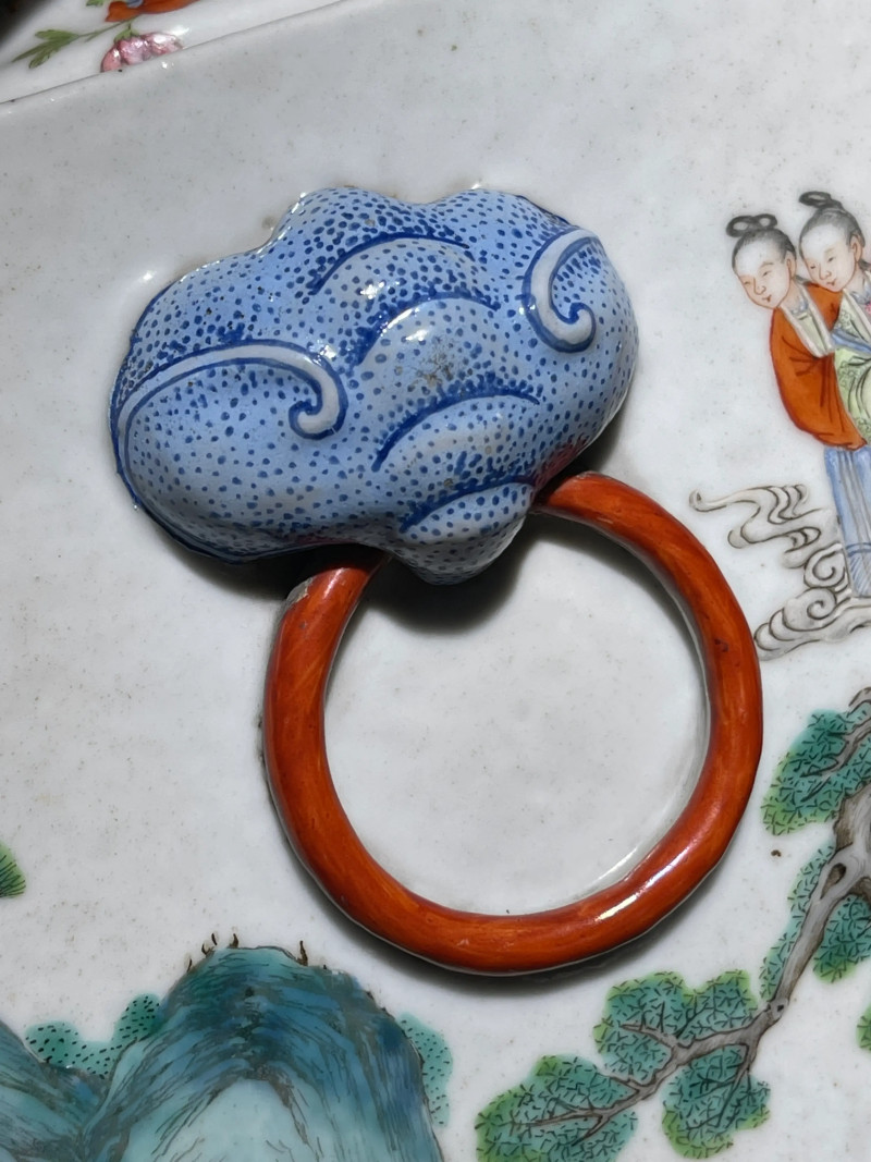 清嘉庆 粉彩群仙祝寿纹琮式瓶 - 图12
