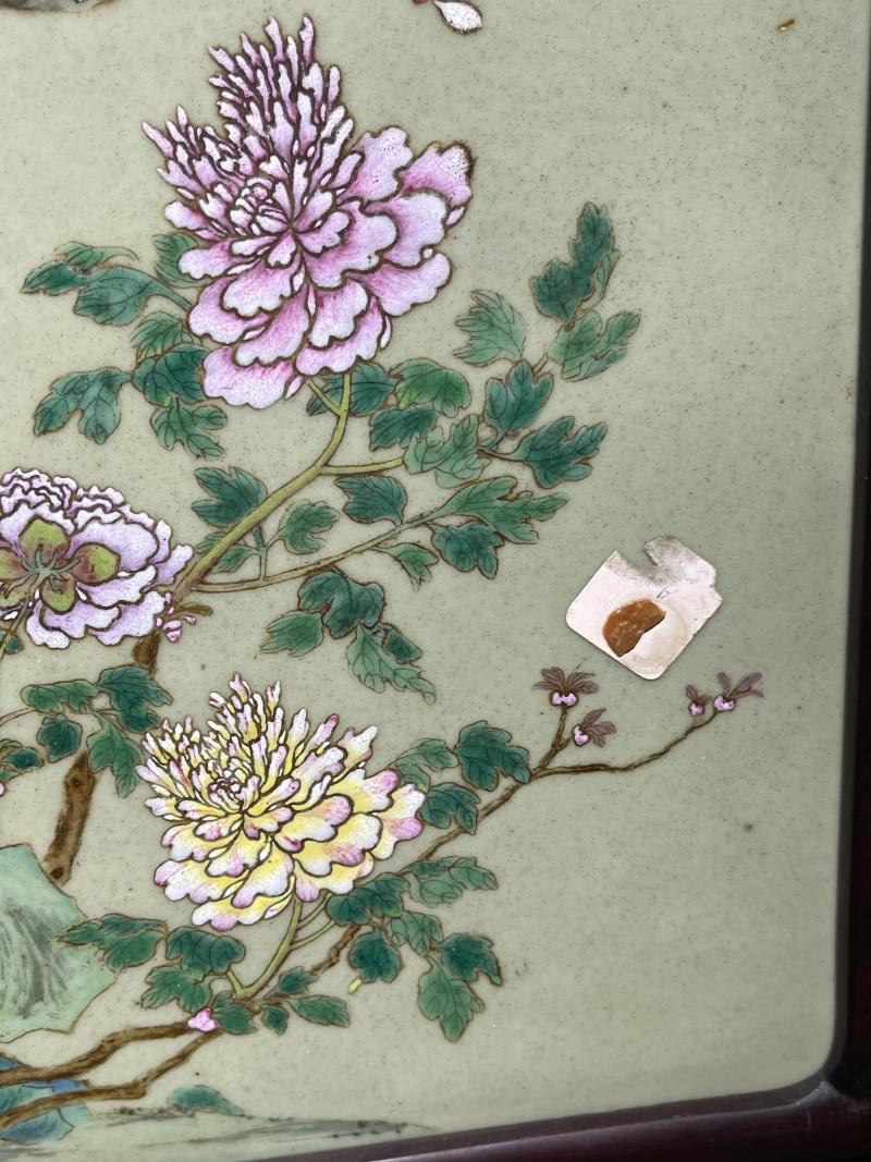 清乾隆 豆青地粉彩花鸟纹瓷板 - 图5