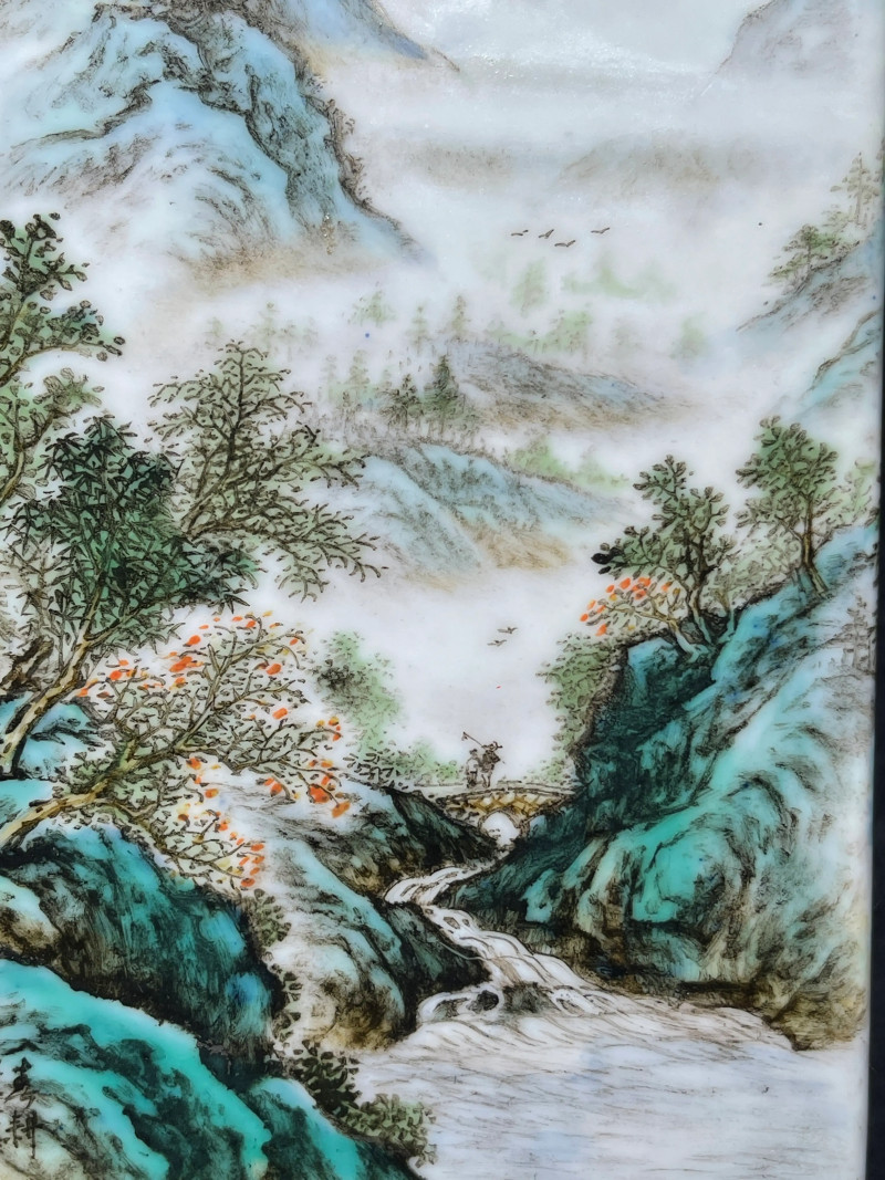 1962年 游海滨画粉彩春耕图琮式瓶 - 图7