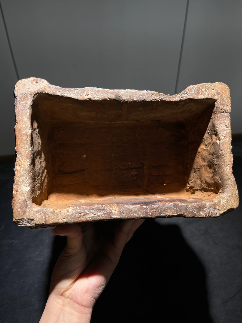 明代 珐华彩瑞兽形烛台一对 - 图14