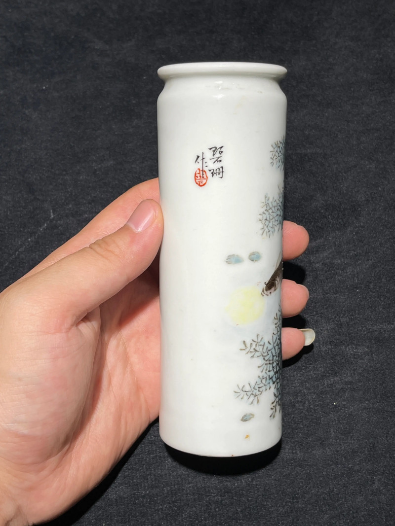 民国 邓碧珊风格粉彩鱼藻纹瓶 - 图3