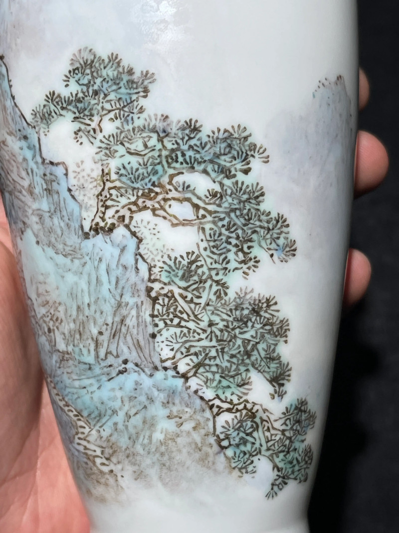 70年代 薄胎粉彩山水纹瓶一对 - 图19