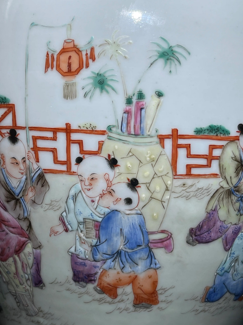 民国 粉彩婴戏纹观音瓶 - 图8