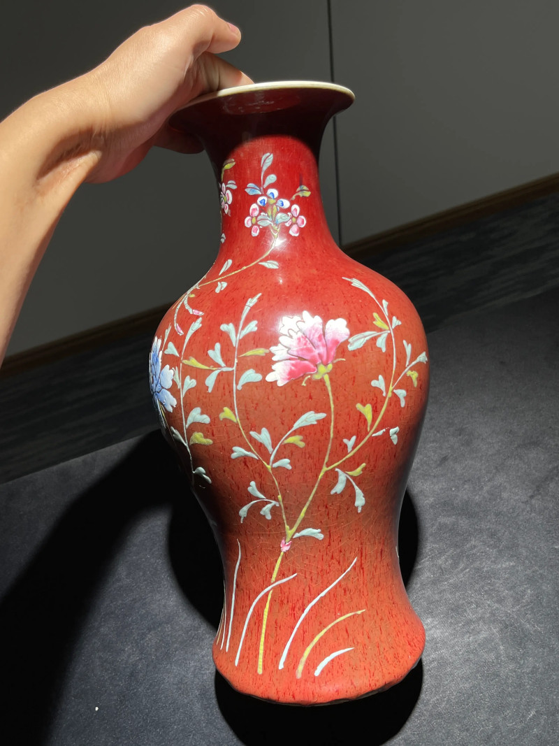 清中期 红釉加彩花卉纹观音瓶 - 图4