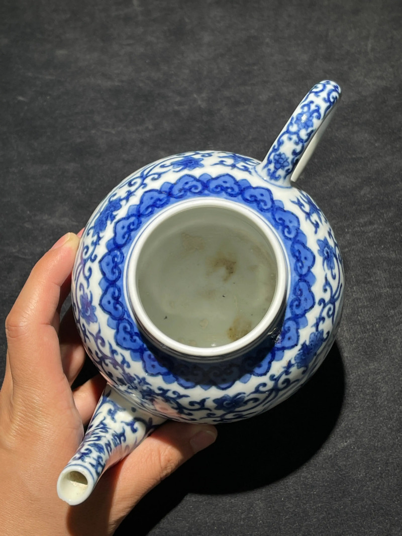 清道光 青花花卉纹执壶 - 图8