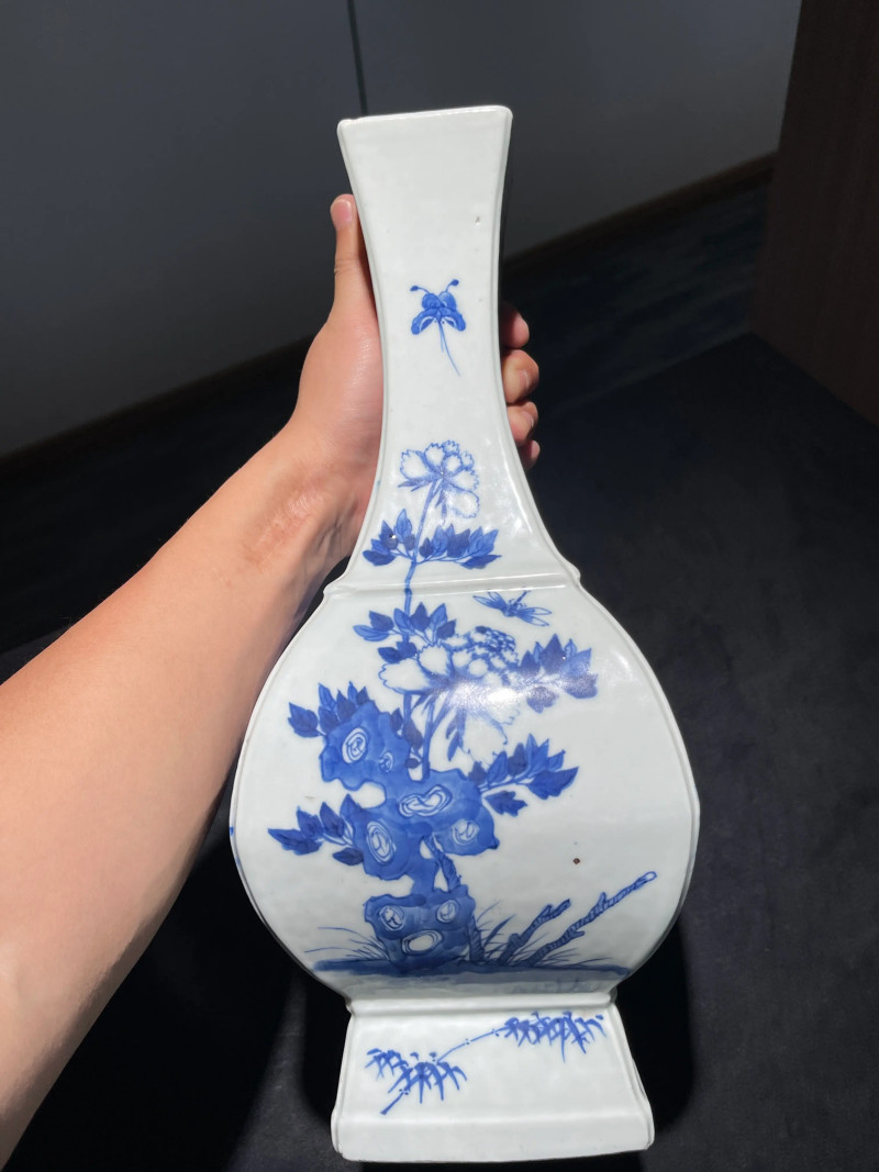 清中期 青花人物纹方瓶一对 - 图18