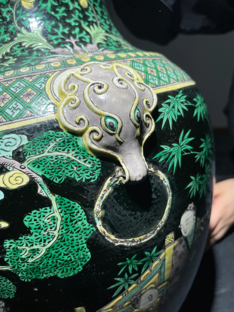 清晚期 墨地素三彩竹林七贤纹铺首尊 - 图11