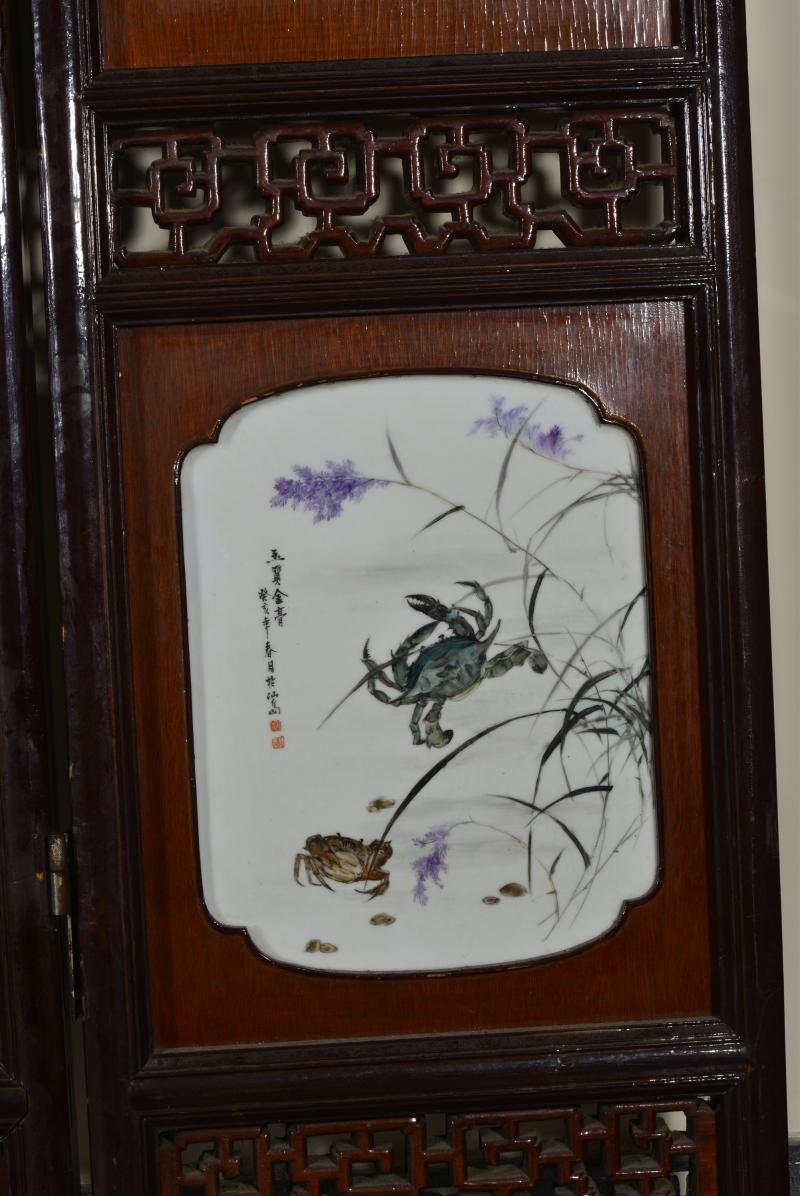 近现代 魏焕明、余少良合作双面粉彩山水人物八联落地大屏风 - 图54