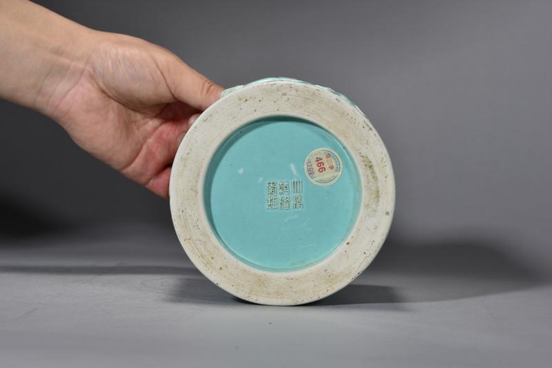 清晚期 翡翠绿釉雕瓷笔筒 - 图4