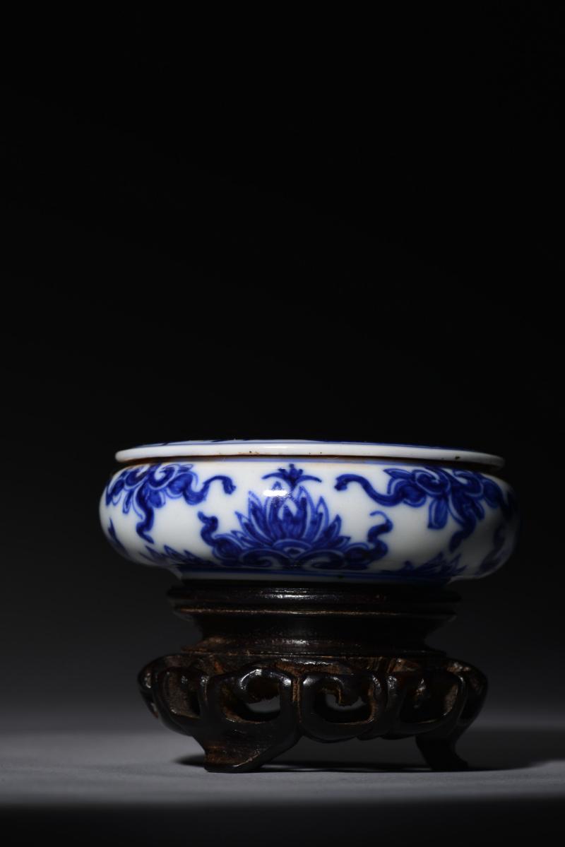 清康熙 青花缠枝莲纹印泥盒 - 图6