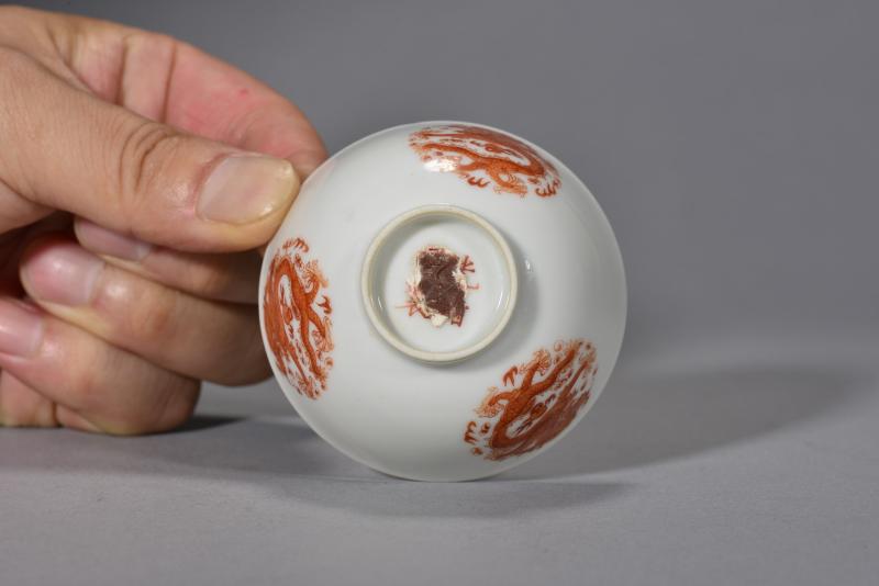 清光绪 矾红团龙纹杯 - 图4