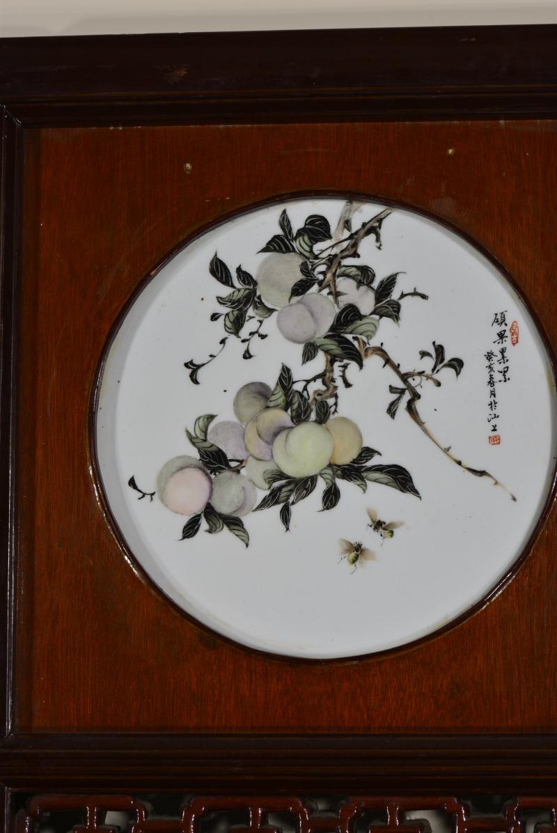 近现代 魏焕明、余少良合作双面粉彩山水人物八联落地大屏风 - 图24