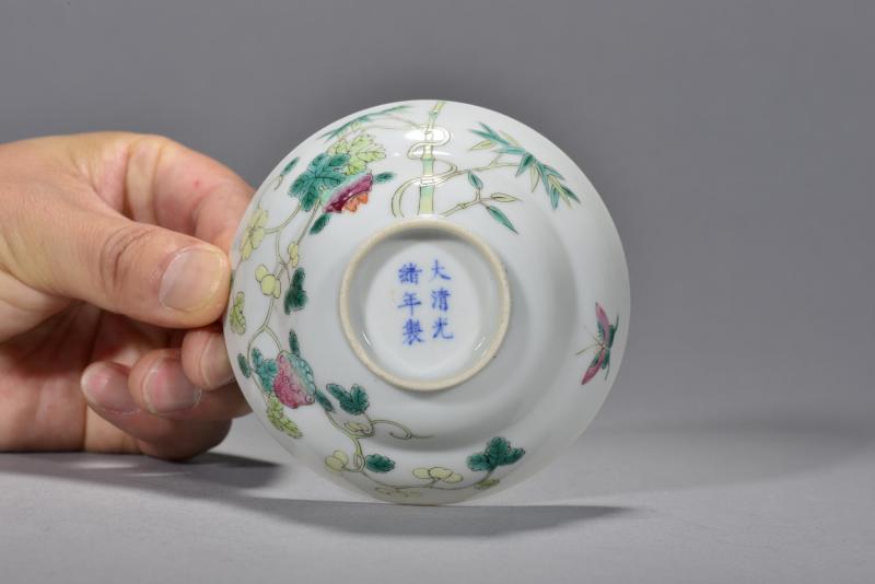 清光绪 粉彩瓜瓞绵绵纹折腰杯 - 图4
