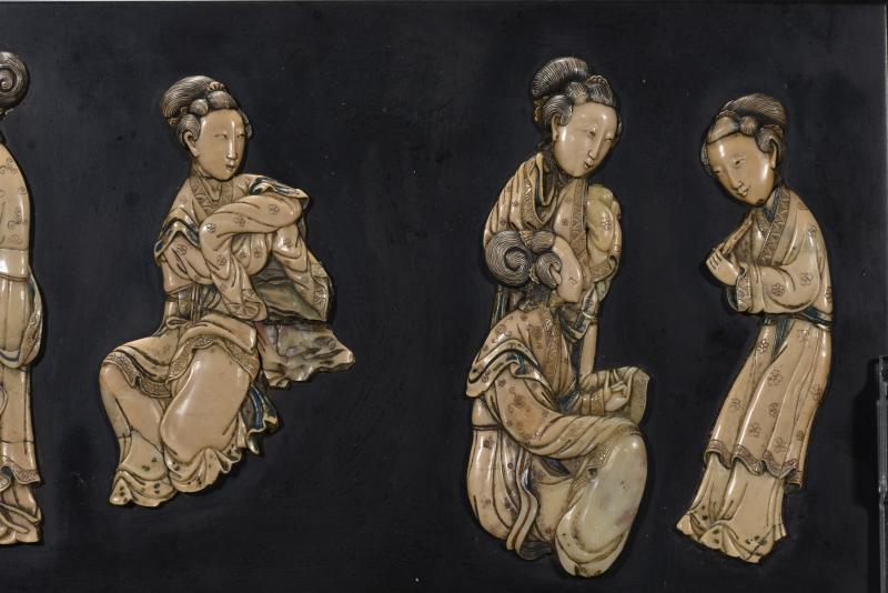 清 寿山石雕仕女插屏 - 图5