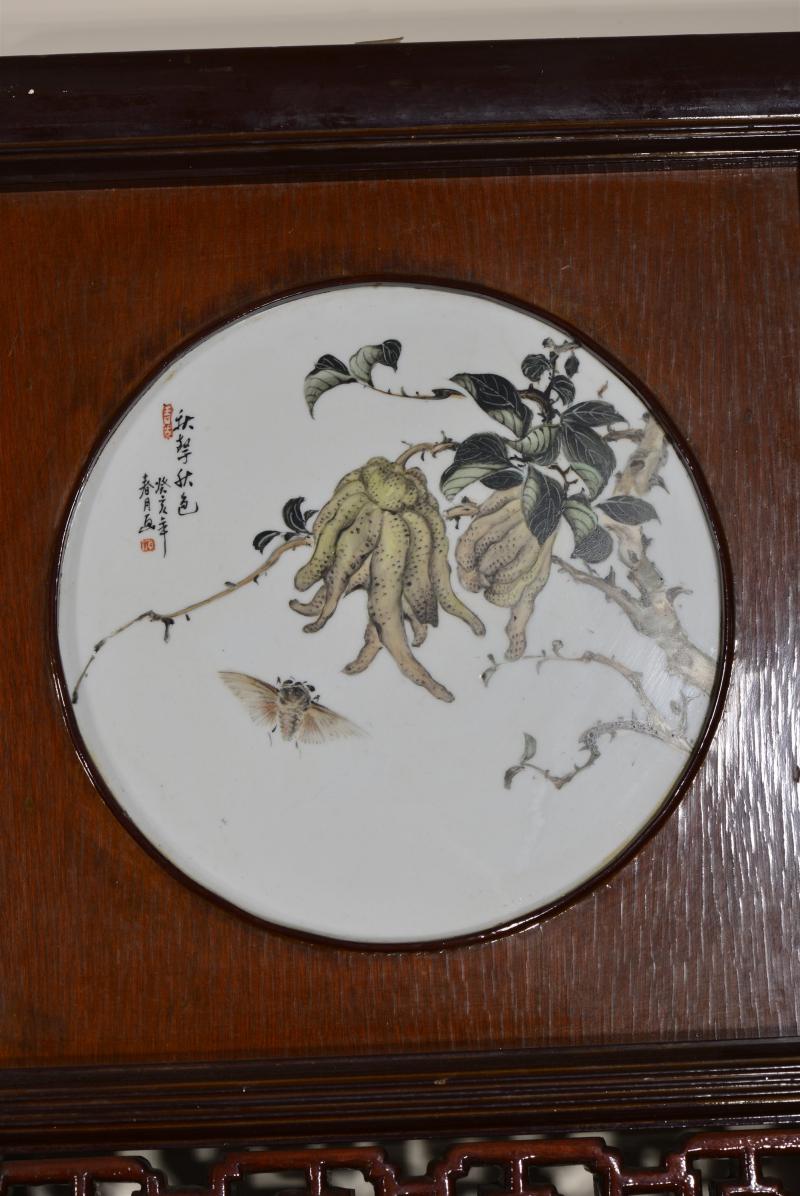 近现代 魏焕明、余少良合作双面粉彩山水人物八联落地大屏风 - 图15