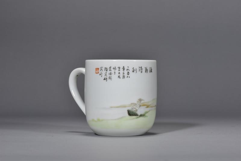 五十年代 王大凡粉彩「渔翁得利」茶杯 - 图6