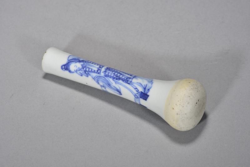 清康熙 青花人物药杵 - 图3