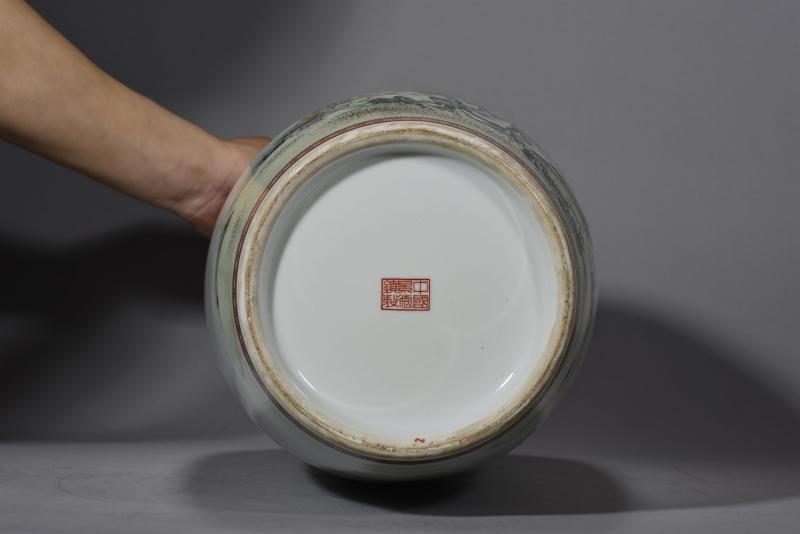 近现代 粉彩孔雀玉兰牡丹纹大瓶 - 图5