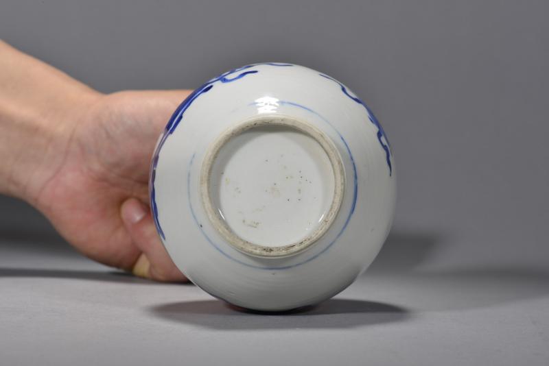 清康熙 青花博古纹胆瓶 - 图5