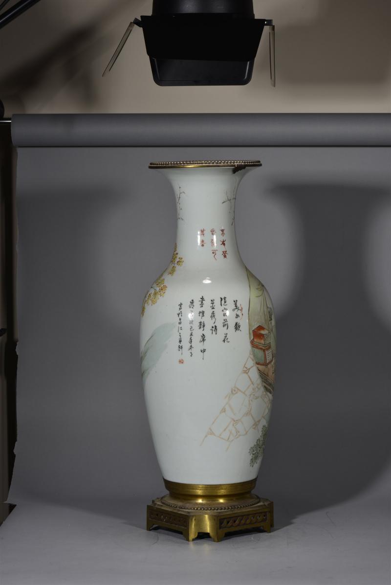 清光绪 浅绛彩300 件仕女大瓶 - 图4