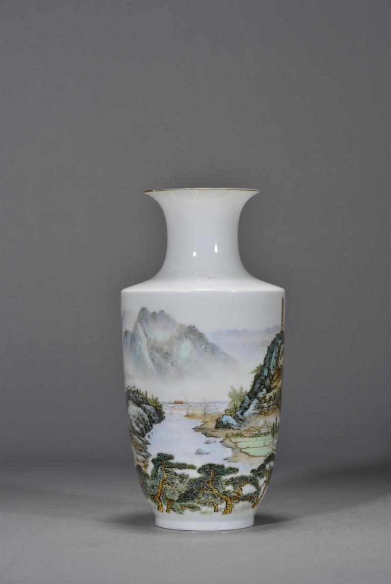 近现代 粉彩延安山水薄胎瓶 - 图2