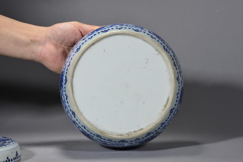 清雍正 青花缠枝花卉纹盖缸 - 图5