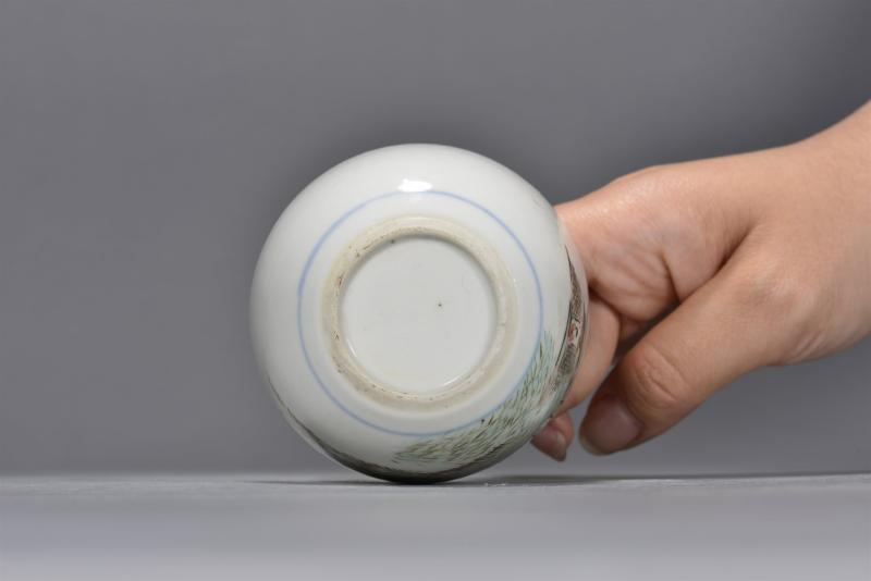 清光绪 顾海林款 浅绛彩芦汀渔隐图卧足主人杯 - 图5