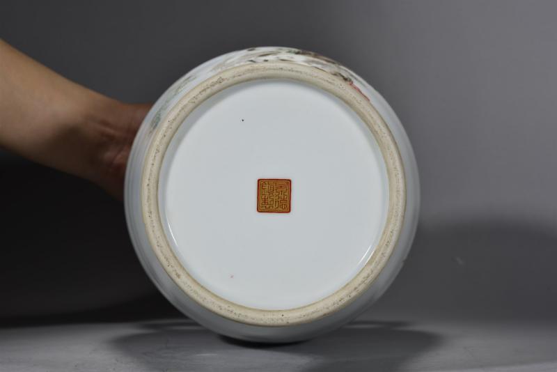 近现代 珐琅彩花鸟纹双兽耳尊 - 图4