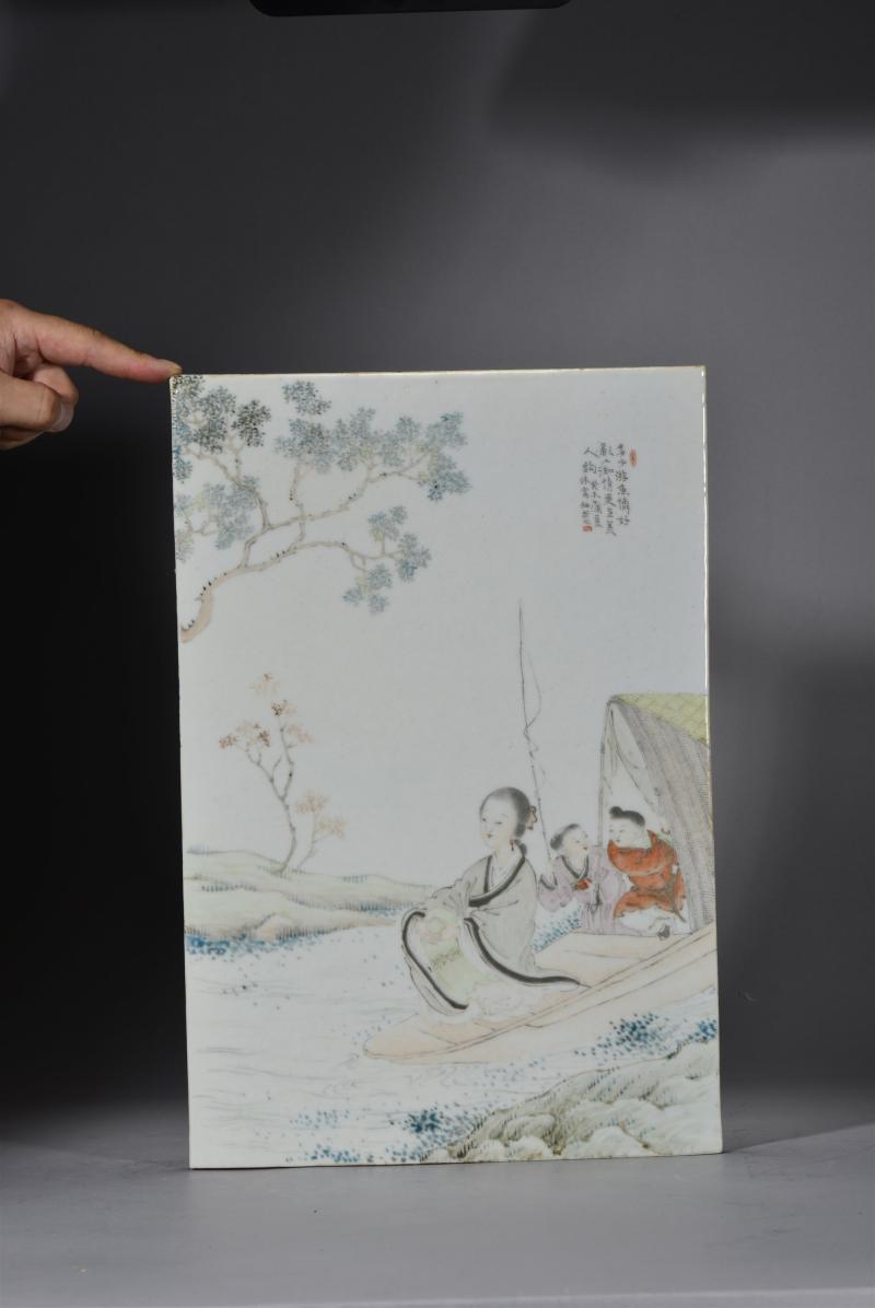 清光绪 胡仙哉浅绛彩仕女瓷板 - 图2