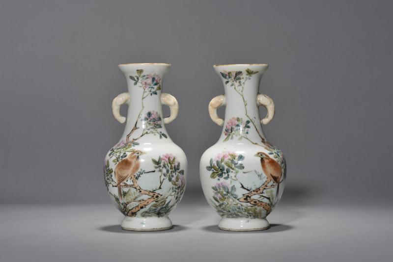 清光绪 许品衡浅绛彩花鸟象耳瓶一对 - 图2