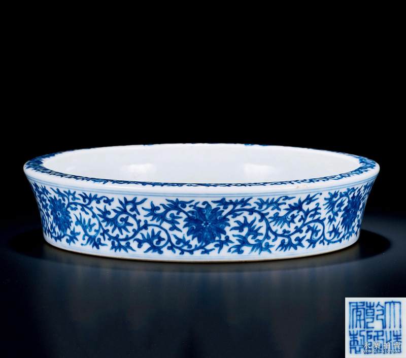 清 青花缠枝番莲纹洗