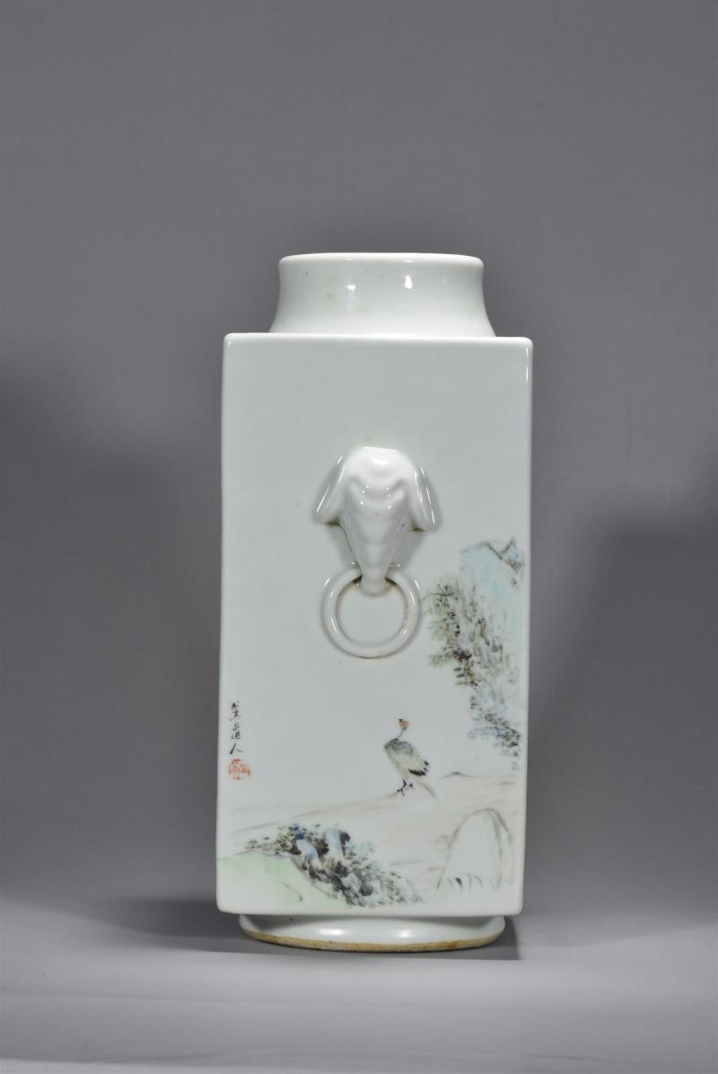 清光绪 程门、程小松父子合作浅绛彩山水花鸟人物纹象耳琮式瓶 - 图7