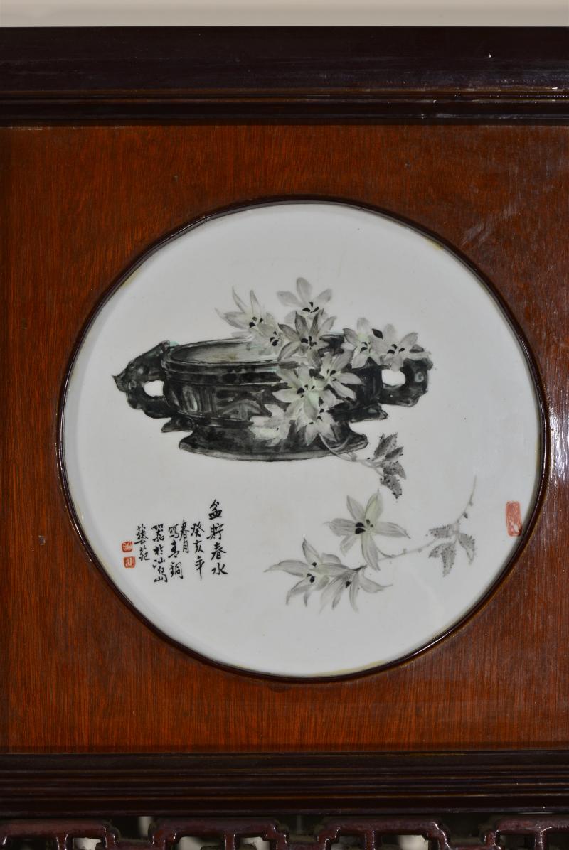 近现代 魏焕明、余少良合作双面粉彩山水人物八联落地大屏风 - 图50