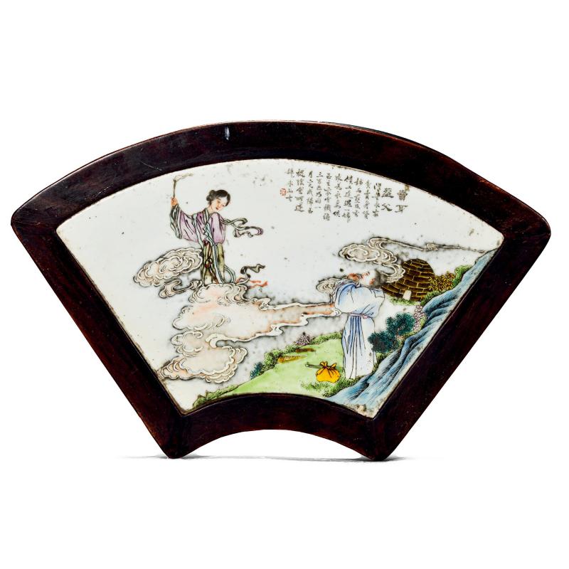 清光绪 粉彩卖身葬父扇形瓷板案桌