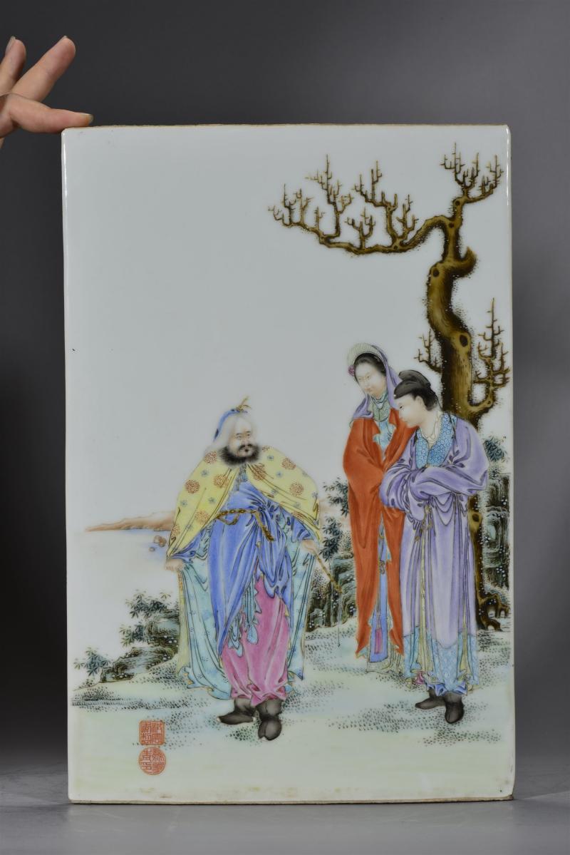 民国 熊步青粉彩风尘三峡瓷板插屏 - 图4