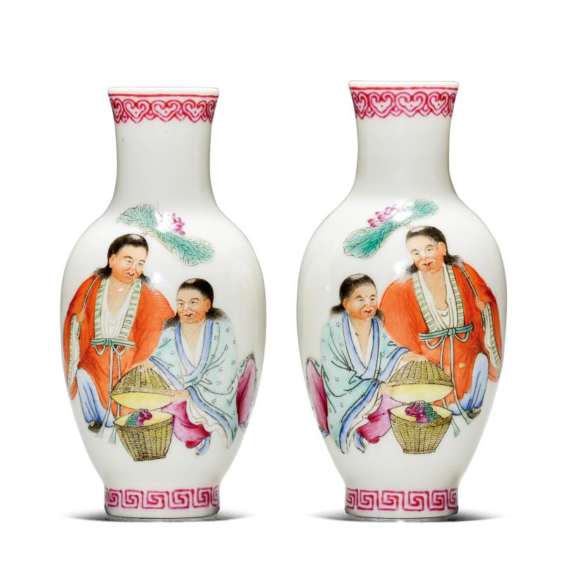 民国 珐琅彩和合二仙薄胎瓶一对