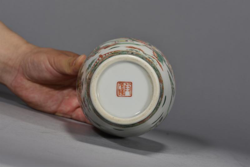 近现代 段茂发古彩人物梅瓶 - 图6