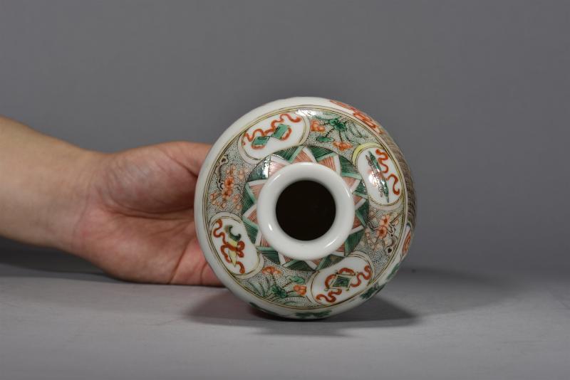 近现代 段茂发古彩人物梅瓶 - 图7